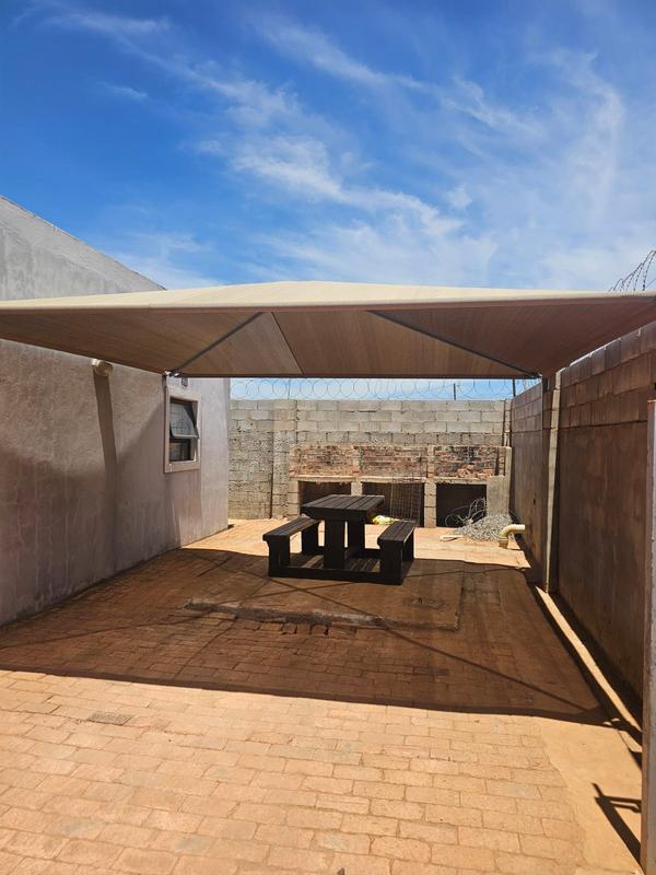 11 Bedroom Property for Sale in Chatsworth Western Cape